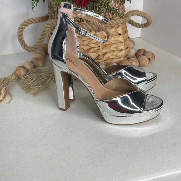I.N.C. INTERNATIONAL CONCEPTS
Women's Ninel Platform Sandals, Sz 10/Silver - Picture 9 of 11